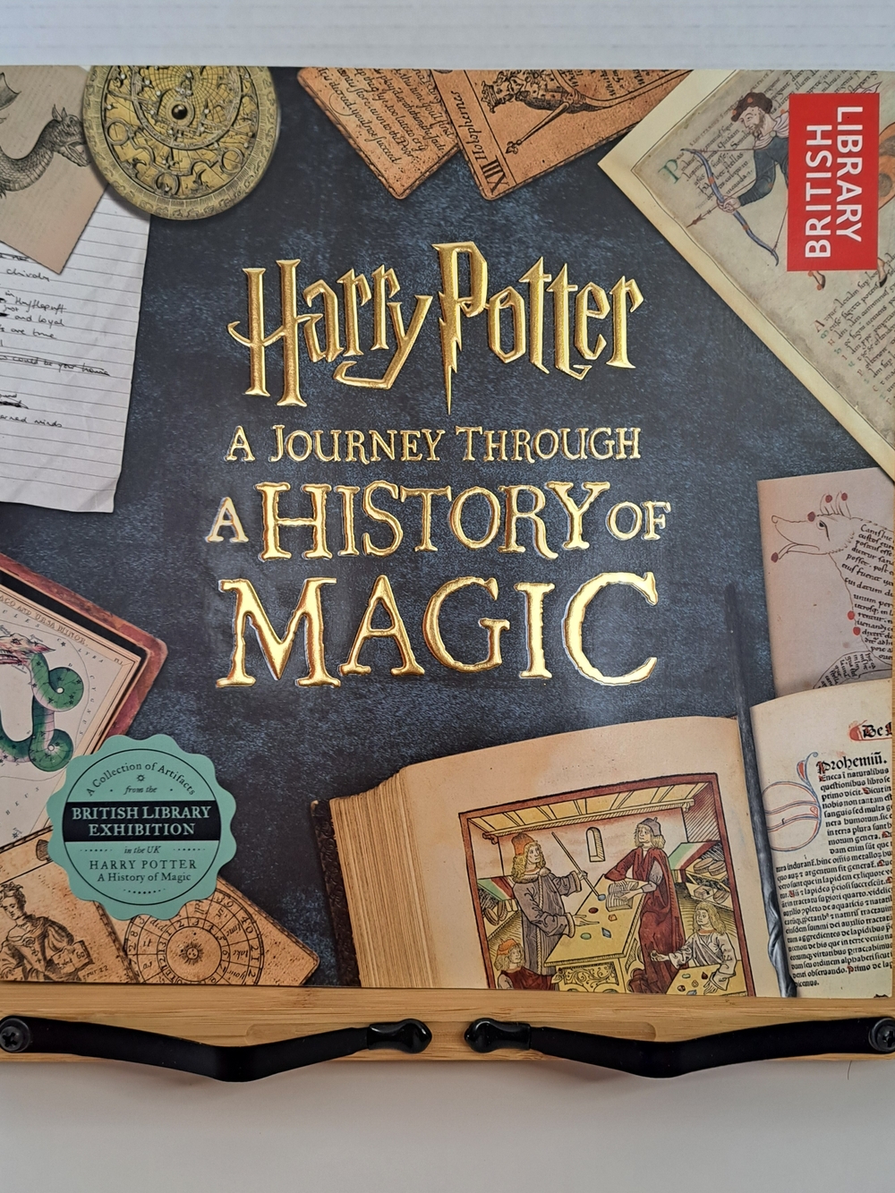 Harry Potter : A Journey Through a History of Magic by British Library Staff...